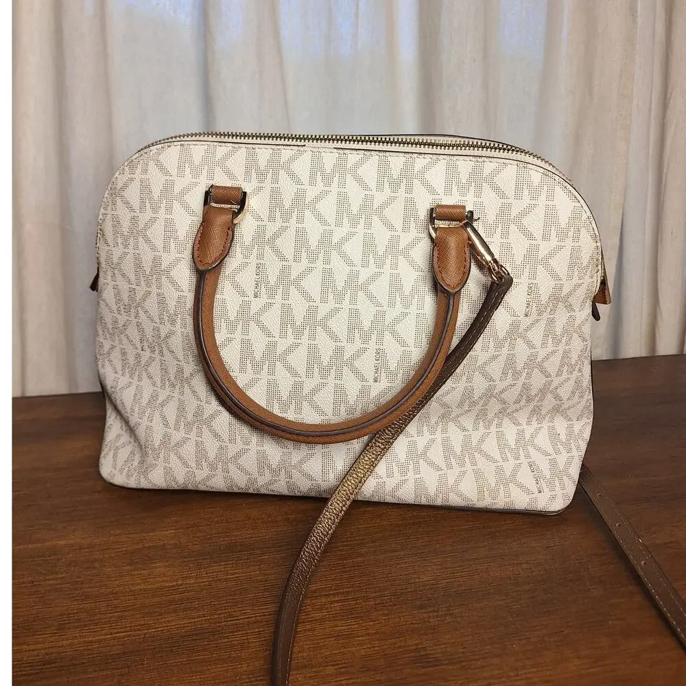 Michael Kors Cindy Large Dome Satchel crossbody bag w matching wallet vanilla